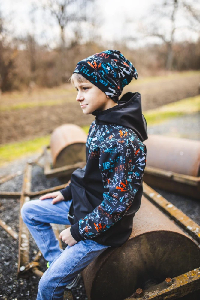 Sada čepice s lemem a nákrčník  - play