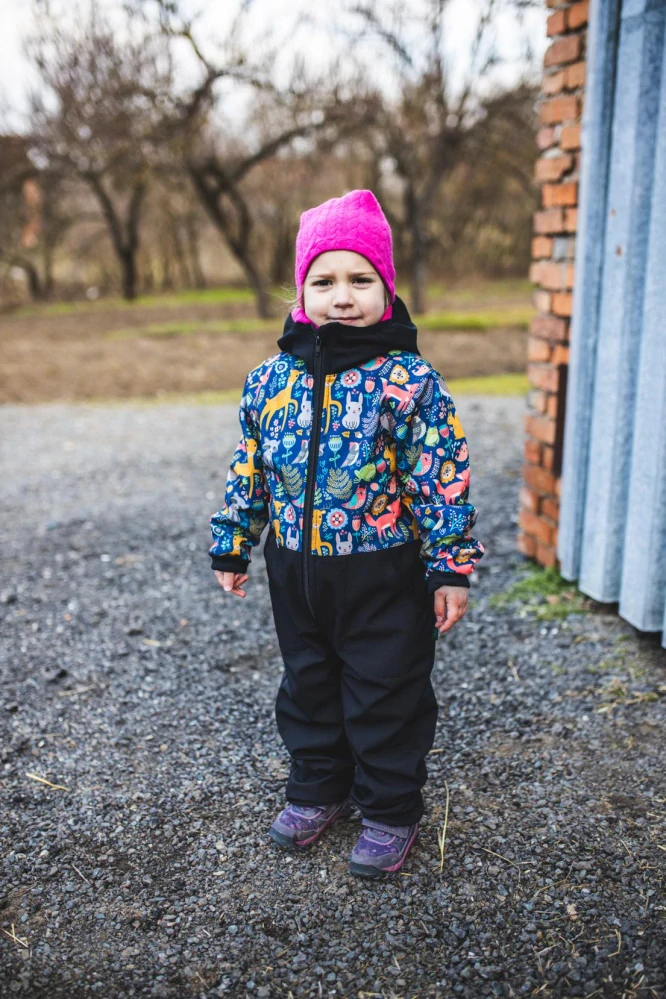 Dětský softshellový kombinéza - černá/zvířátka SKLADEM vel.116