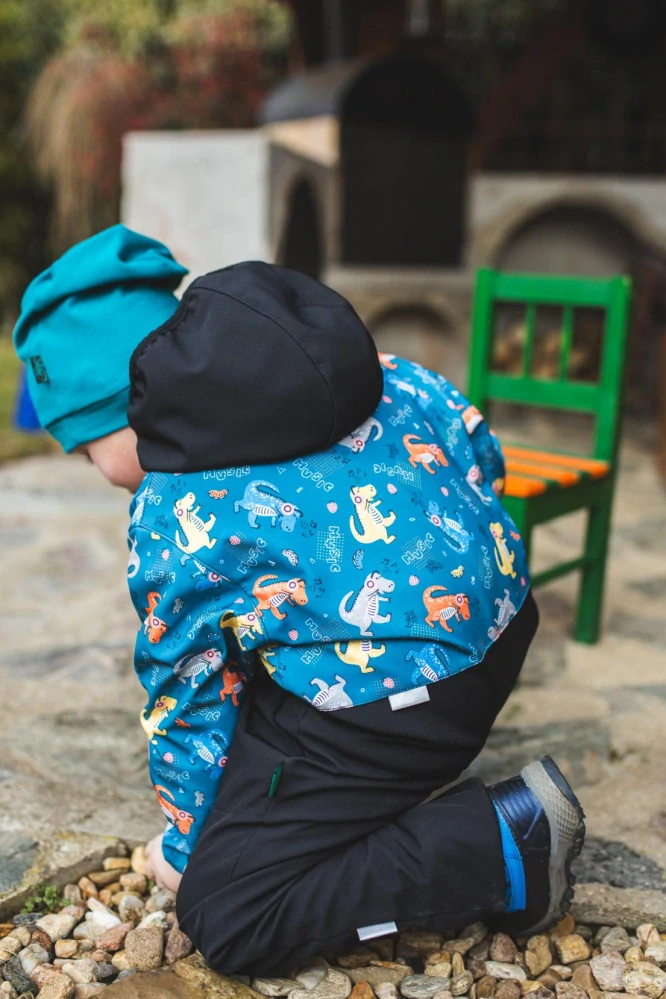 Dětský softshellový kombinéza - černá/dino sluchátka