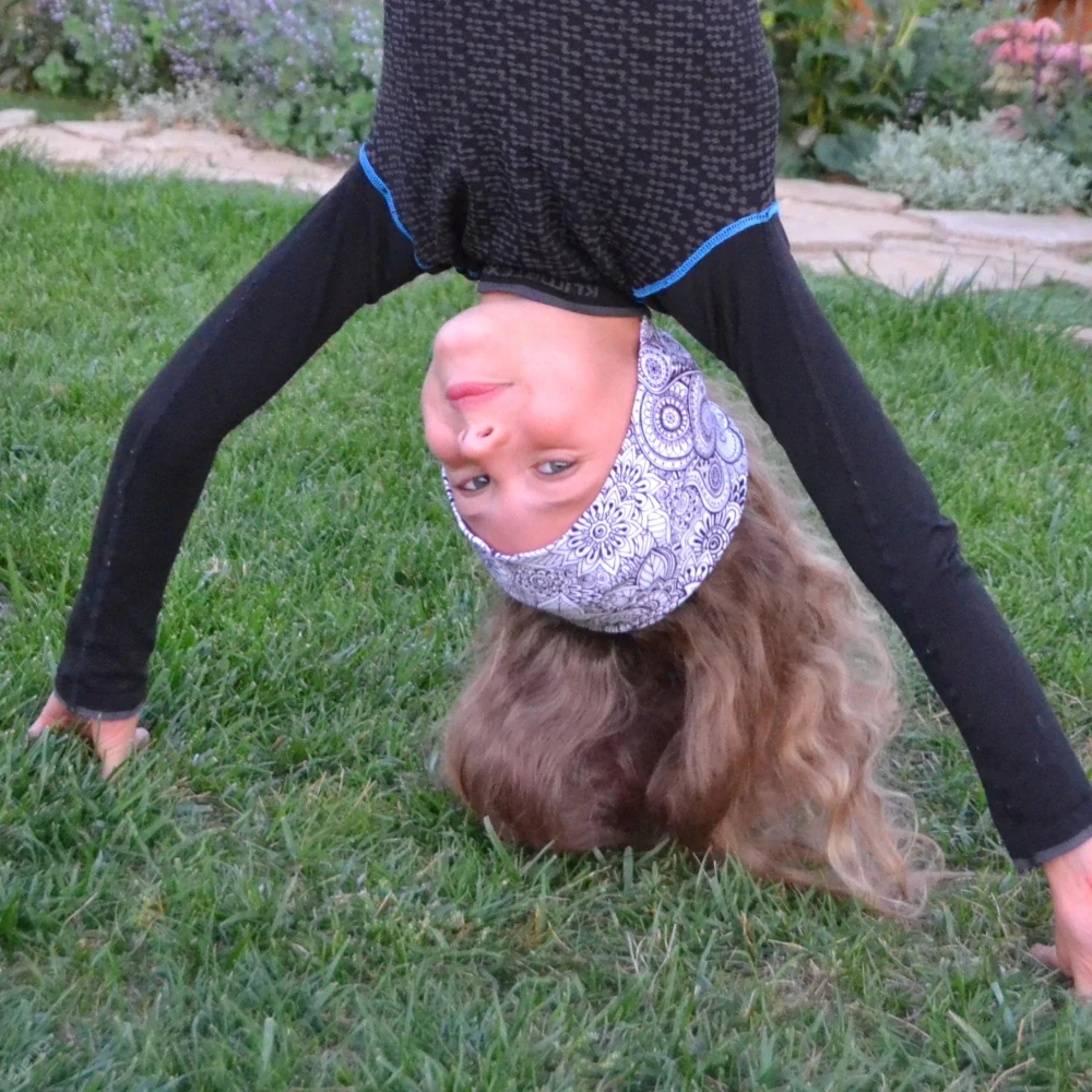 Čelenka Shara - černo bílý ornament