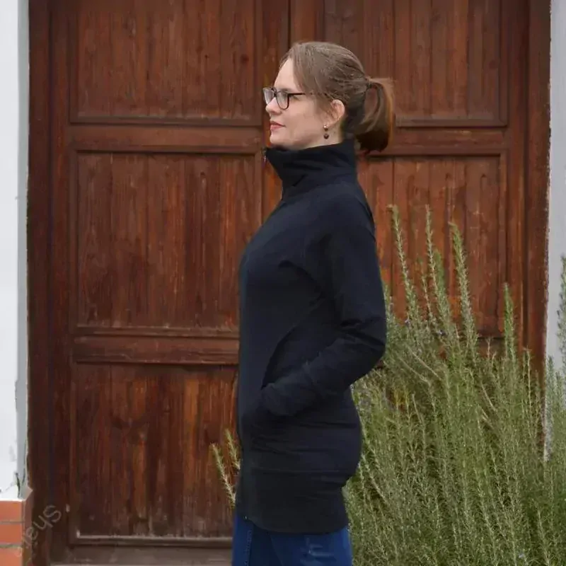 Dlouhá mikina bez kapuce - černá