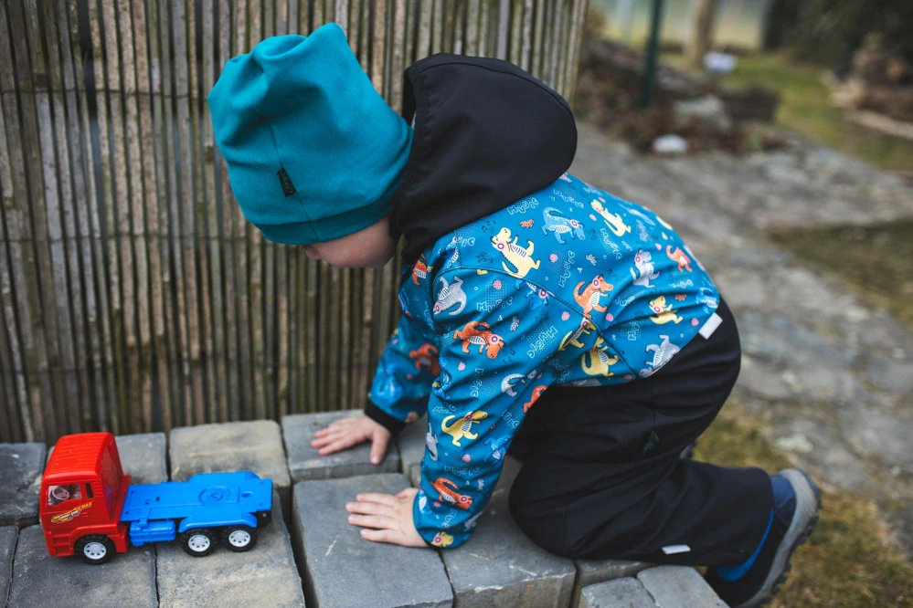 Dětský softshellový kombinéza - černá/dino sluchátka