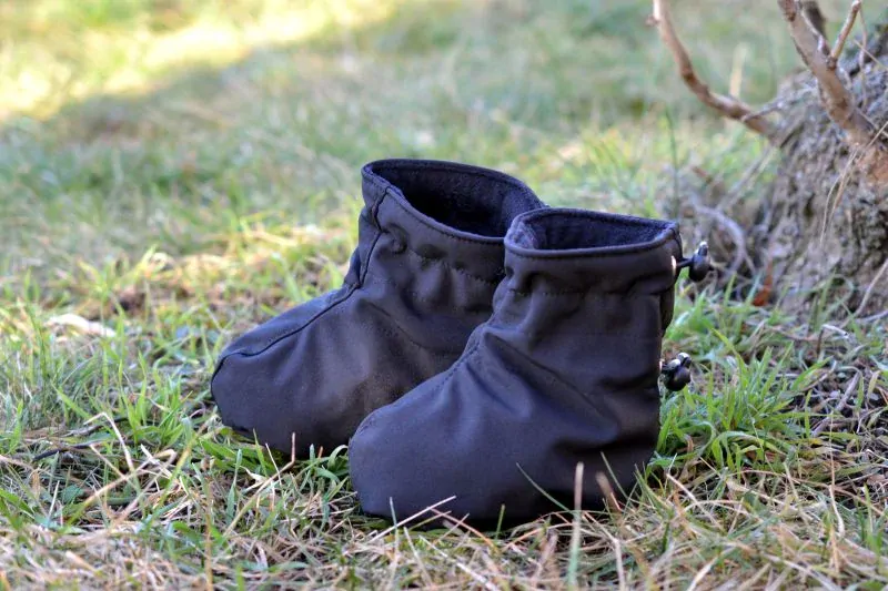 Softshellové  capáčky Shara - černá/černá