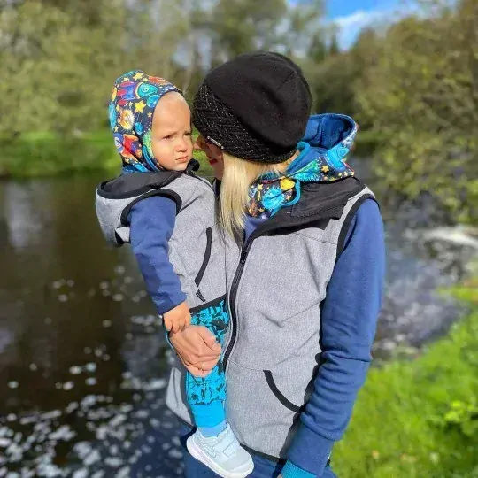 Softshellová vesta s kapucí-šedá žíhaná