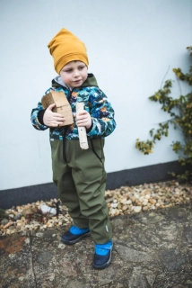 Dětská softshellová kombinéza - oliva/horská zvířátka